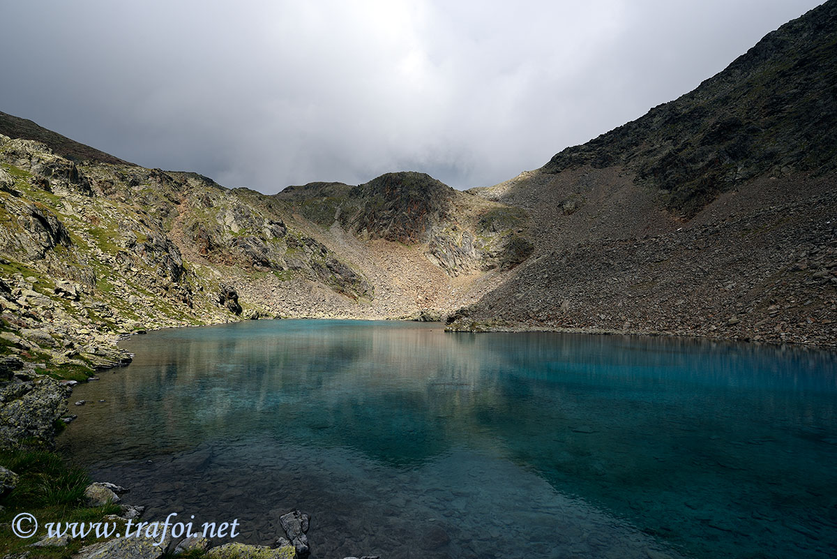 ../Escursioni2/Laghi_Fame_Corzes/010336_Laghetto_Nero.jpg