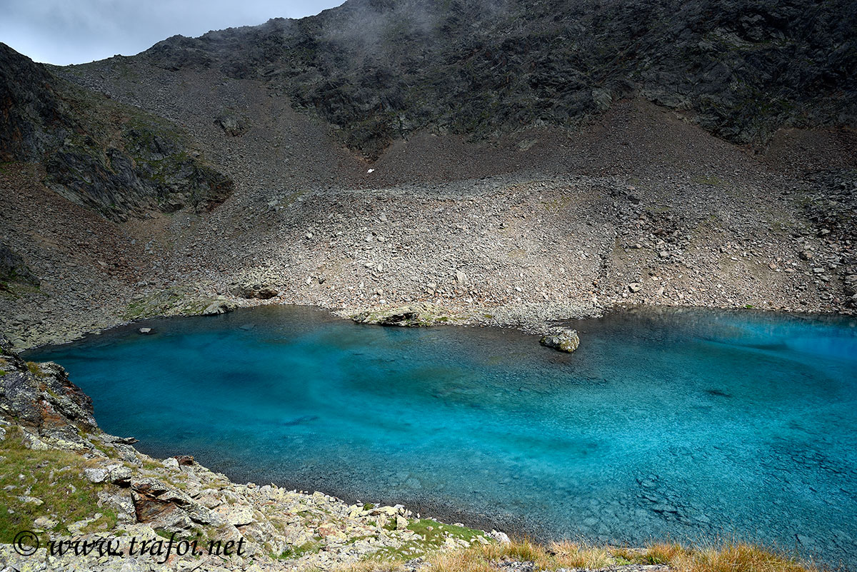 ../Escursioni2/Laghi_Fame_Corzes/010342_Laghetto_Nero.jpg