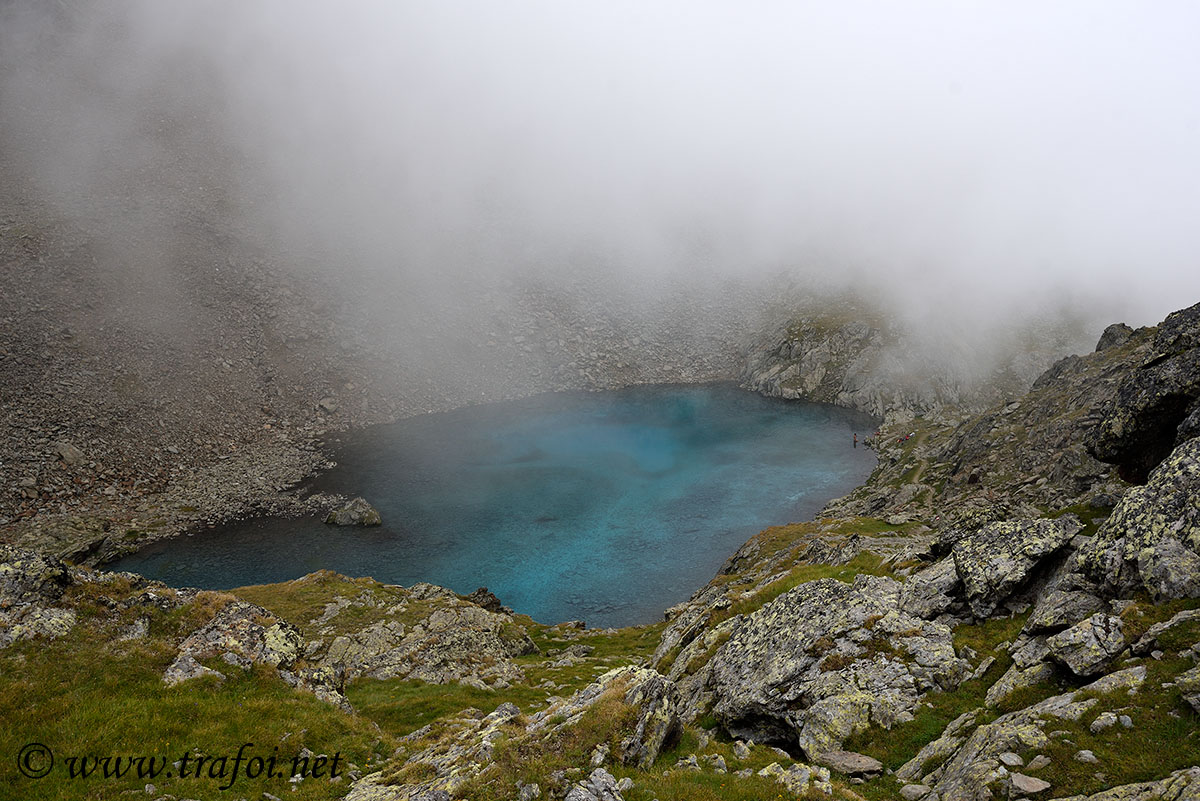 ../Escursioni2/Laghi_Fame_Corzes/010350_Laghetto_Nero.jpg