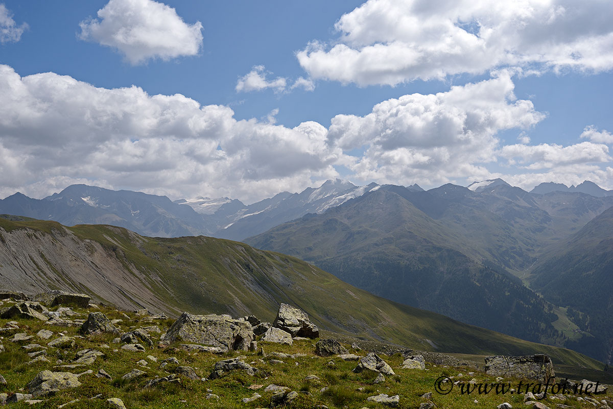 ../Escursioni2/Lago_Pedrossi/010123_D750.jpg