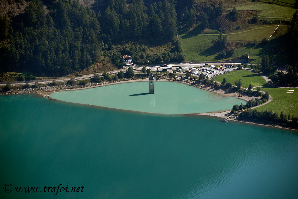 ../Escursioni2/Resia/010367_Lago_Curon.jpg