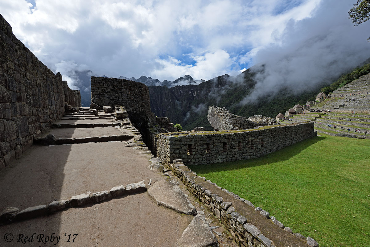 ../Peru/Machu_Picchu_22351.jpg