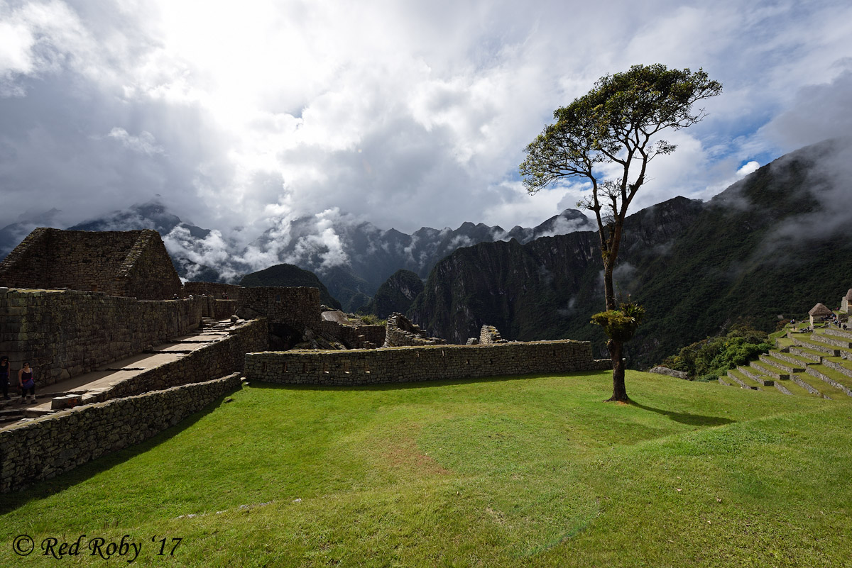 ../Peru/Machu_Picchu_22354.jpg